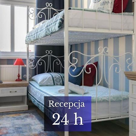 Hostel Night O'Clock Ополе Екстер'єр фото