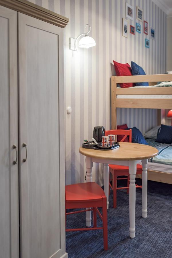 Hostel Night O'Clock Ополе Екстер'єр фото