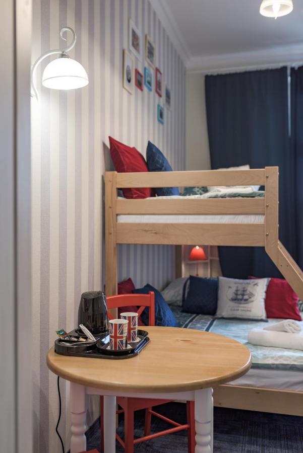 Hostel Night O'Clock Ополе Екстер'єр фото