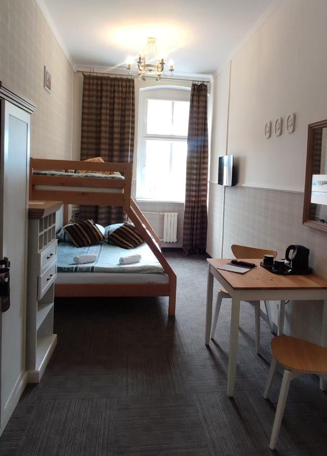 Hostel Night O'Clock Ополе Екстер'єр фото