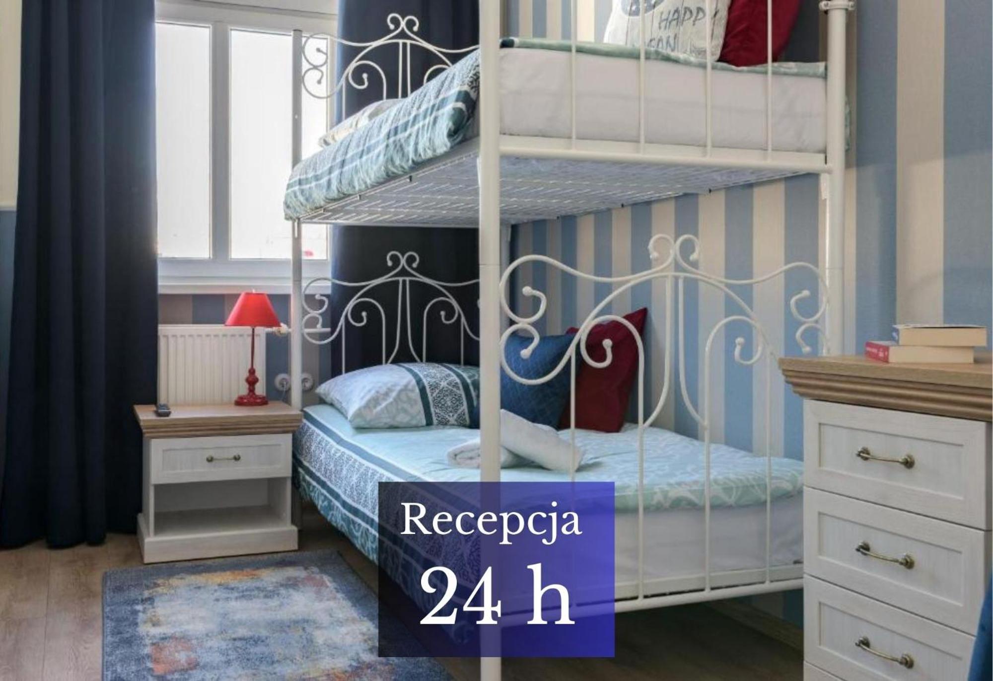 Hostel Night O'Clock Ополе Екстер'єр фото